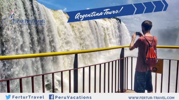 Cataratas del Iguazú en 4 días - Foto de un turista en las Cataratas del Iguazú