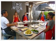 Aprenda los secretos de la cocina peruana para hacer agua la boca con los platillos que aprenderá a preparar.