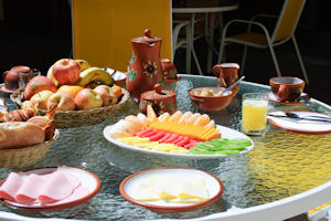 apu huascaran hostal breakfast