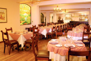cabildo dining room
