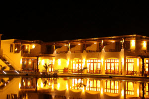 hotel la hacienda bahia paracas night view from pool