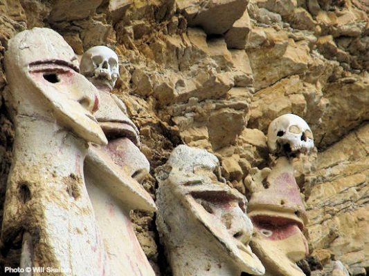 karajia sarcophagi telephoto vie